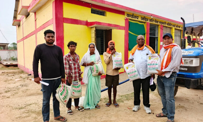 खाद, बीज और उर्वरकों की समय पर उपलब्धता से किसानों में उत्साह, नैनो डीएपी और नैनो यूरिया बने किसानों के भरोसेमंद कृषि साथी….. खाद, बीज और उर्वरकों की समय पर उपलब्धता से किसानों में उत्साह, नैनो डीएपी और नैनो यूरिया बने किसानों के भरोसेमंद कृषि साथी…..