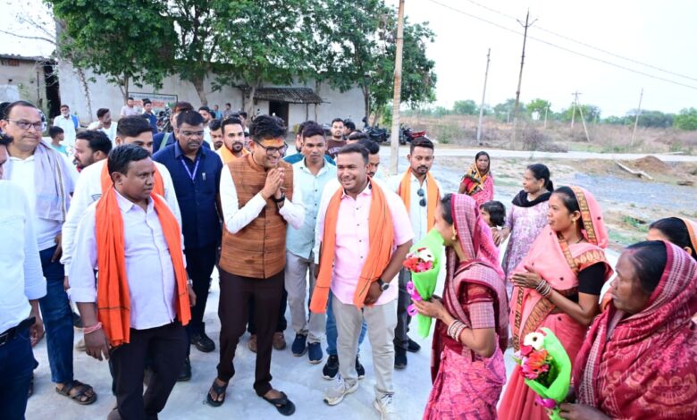 तुरंगा को मिली विकास कार्यों की सौगात, वित्त मंत्री ओ.पी. चौधरी ने किया लोकार्पण, मिनी स्टेडियम, सांस्कृतिक शेड और सीसी रोड क्षेत्रवासियों को किए समर्पित….