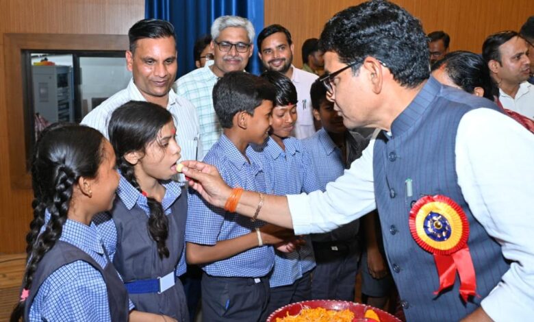 स्वस्थ बच्चे ही देश का मजबूत भविष्य- राजस्व मंत्री टंक राम वर्मा…. स्वस्थ बच्चे ही देश का मजबूत भविष्य- राजस्व मंत्री टंक राम वर्मा….