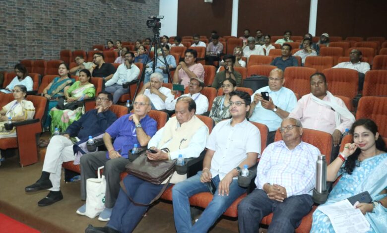 लोकसाहित्य के दर्पण में अतीत का प्रतिबिंब विषयक दो दिवसीय राज्य स्तरीय सम्मेलन का सफल समापन….