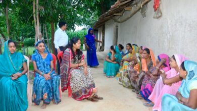 मंत्री लक्ष्मी राजवाड़े ने किया जनसंपर्क, ग्रामीणों की समस्याओं के त्वरित समाधान के दिए निर्देश….. मंत्री लक्ष्मी राजवाड़े ने किया जनसंपर्क, ग्रामीणों की समस्याओं के त्वरित समाधान के दिए निर्देश…..