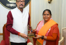 राज्यपाल रमेन डेका से राष्ट्रीय पिछड़ा वर्ग आयोग की अध्यक्ष साध्वी निरंजन ज्योति ने की सौजन्य भेंट….