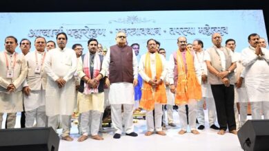 मानवता को शांति, आत्मसंयम, करुणा और अहिंसा का मार्ग दिखाते हैं भगवान महावीर के विचार : लोकसभा अध्यक्ष ओम बिरला… मानवता को शांति, आत्मसंयम, करुणा और अहिंसा का मार्ग दिखाते हैं भगवान महावीर के विचार : लोकसभा अध्यक्ष ओम बिरला…