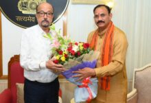 राज्यपाल रमेन डेका से स्वास्थ्य एवं परिवार कल्याण मंत्री जायसवाल ने की भेंट……
