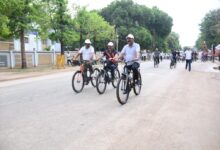 उप मुख्यमंत्री अरुण साव ने सायकल चलाकर फिट रहने और पर्यावरण संरक्षण का दिया संदेश…. उप मुख्यमंत्री अरुण साव ने सायकल चलाकर फिट रहने और पर्यावरण संरक्षण का दिया संदेश….
