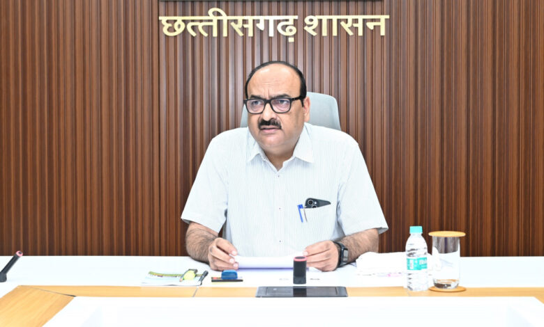 आदिवासी हितों से जुड़े विभिन्न विषयों के निराकरण हेतु उच्च स्तरीय समिति गठित करने के निर्देश : मुख्य सचिव विकासशील…..
