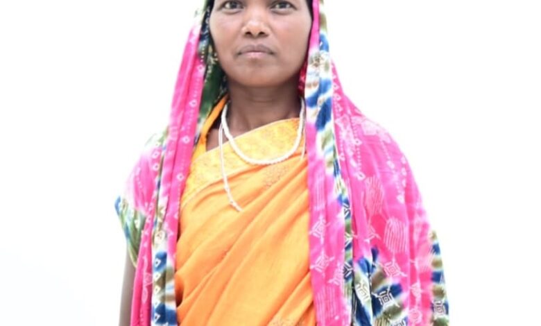मुख्यमंत्री विष्णुदेव साय की पहल से महतारी वंदन योजना बनी महिलाओं की आत्मनिर्भरता का मजबूत आधार, ज्ञानवती बैगा के जीवन में आई खुशहाली…. मुख्यमंत्री विष्णुदेव साय की पहल से महतारी वंदन योजना बनी महिलाओं की आत्मनिर्भरता का मजबूत आधार, ज्ञानवती बैगा के जीवन में आई खुशहाली….