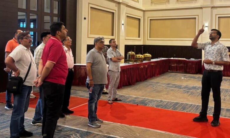 सरगुजा पर्यटन को नई उड़ान देने की पहल: फेम ट्रिप के अंतर्गत टूर ऑपरेटर्स ने अम्बिकापुर के आतिथ्य और होटल सुविधाओं का लिया अनुभव…. सरगुजा पर्यटन को नई उड़ान देने की पहल: फेम ट्रिप के अंतर्गत टूर ऑपरेटर्स ने अम्बिकापुर के आतिथ्य और होटल सुविधाओं का लिया अनुभव….