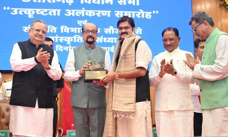छत्तीसगढ़ विधानसभा उत्कृष्ट कार्य संस्कृति और स्वस्थ संसदीय परंपरा का जीवंत उदाहरण : राज्यपाल रमेन डेका…. छत्तीसगढ़ विधानसभा उत्कृष्ट कार्य संस्कृति और स्वस्थ संसदीय परंपरा का जीवंत उदाहरण : राज्यपाल रमेन डेका….