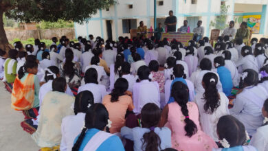 सुरक्षित बचपन, सशक्त भविष्य के लिए छत्तीसगढ़ में जागरूकता अभियान तेज, स्कूलों में बच्चों को बाल अधिकार, पॉक्सो कानून, साइबर सुरक्षा और गुड टच-बैड टच की दी जा रही जानकारी….. सुरक्षित बचपन, सशक्त भविष्य के लिए छत्तीसगढ़ में जागरूकता अभियान तेज, स्कूलों में बच्चों को बाल अधिकार, पॉक्सो कानून, साइबर सुरक्षा और गुड टच-बैड टच की दी जा रही जानकारी…..