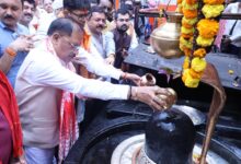 गुरु पूर्णिमा पर कोसमनारा पहुंचे मुख्यमंत्री विष्णु देव साय, सत्यनारायण बाबा धाम में की पूजा-अर्चना…..