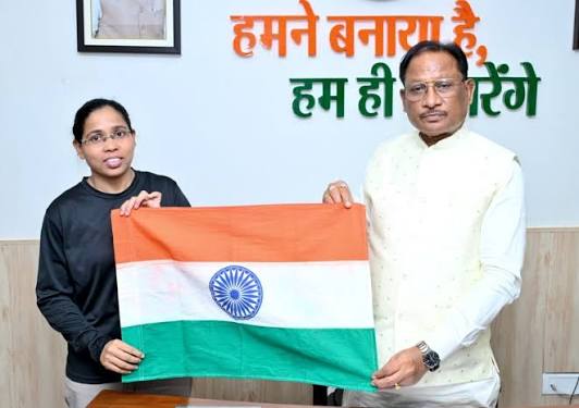 मुख्यमंत्री विष्णुदेव साय ने माउंट एवरेस्ट फतह करने वाली पर्वतारोही अमिता श्रीवास को दी बधाई…. मुख्यमंत्री विष्णुदेव साय ने माउंट एवरेस्ट फतह करने वाली पर्वतारोही अमिता श्रीवास को दी बधाई….