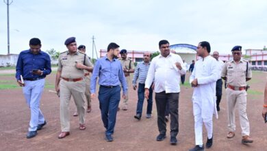 गनियारी पहुंचे स्कूल शिक्षा मंत्री गजेन्द्र यादव, पद्म विभूषण डॉ. तीजन बाई के दशगात्र एवं श्रद्धांजलि कार्यक्रम की तैयारियों का लिया जायजा….