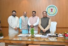 मुख्यमंत्री विष्णु देव साय को बोल बम समिति के संयोजक जितेन्द्र वर्मा ने 17 अगस्त को आयोजित विशाल बोल बम कांवर यात्रा में किया आमंत्रित