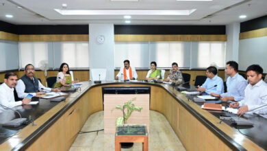 उप मुख्यमंत्री विजय शर्मा ने नक्सल प्रभावित जिलों में विकास और पुनर्वास कार्यों में तेजी लाने के दिए निर्देश, नक्सल प्रकरण वापसी हेतु हर सप्ताह होगी बैठक, प्रभावित परिवारों को मिले हर संभव सहायता…..