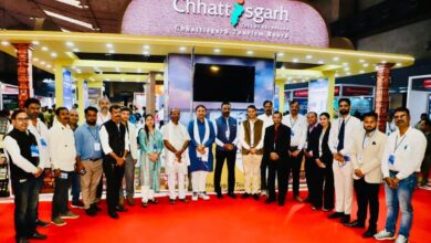ट्रैवल एंड टूरिज्म फेयर कोलकाता-2026 में ‘बेस्ट डेकोरेशन ऑफ स्टॉल एंड अपीयरेंस’ सम्मान से बढ़ी प्रदेश की प्रतिष्ठा, 21 राज्यों के बीच छत्तीसगढ़ टूरिज्म बोर्ड के अभिनव पवेलियन को मिला राष्ट्रीय सम्मान….. ट्रैवल एंड टूरिज्म फेयर कोलकाता-2026 में ‘बेस्ट डेकोरेशन ऑफ स्टॉल एंड अपीयरेंस’ सम्मान से बढ़ी प्रदेश की प्रतिष्ठा, 21 राज्यों के बीच छत्तीसगढ़ टूरिज्म बोर्ड के अभिनव पवेलियन को मिला राष्ट्रीय सम्मान…..
