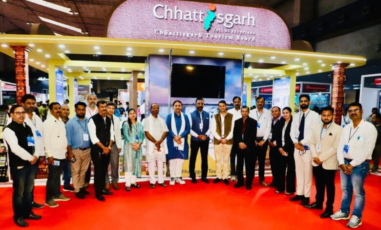 ट्रैवल एंड टूरिज्म फेयर कोलकाता-2026 में ‘बेस्ट डेकोरेशन ऑफ स्टॉल एंड अपीयरेंस’ सम्मान से बढ़ी प्रदेश की प्रतिष्ठा, 21 राज्यों के बीच छत्तीसगढ़ टूरिज्म बोर्ड के अभिनव पवेलियन को मिला राष्ट्रीय सम्मान…..