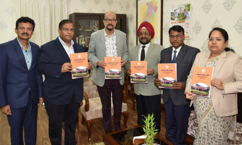 राज्यपाल रमेन डेका को प्रमुख लोकायुक्त उबोवेजा ने आयोग का वार्षिक प्रतिवेदन सौंपा… राज्यपाल रमेन डेका को प्रमुख लोकायुक्त उबोवेजा ने आयोग का वार्षिक प्रतिवेदन सौंपा…