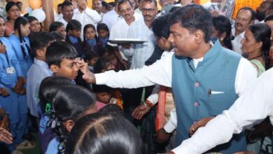 भानपुरी में हर्षोल्लास के साथ मनाया गया शाला प्रवेश उत्सव, वन मंत्री केदार कश्यप और सांसद महेश कश्यप ने नवप्रवेशी बच्चों का किया आत्मीय स्वागत, नए स्कूल भवन का किया लोकार्पण….