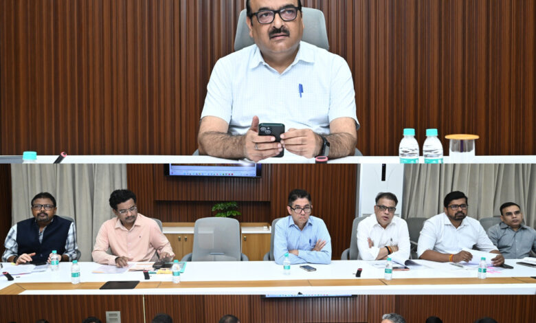 मुख्य सचिव विकासशील ने सचिवों की ली उच्च स्तरीय बैठक, योजनाओं के क्रियान्वयन की समीक्षा की…. मुख्य सचिव विकासशील ने सचिवों की ली उच्च स्तरीय बैठक, योजनाओं के क्रियान्वयन की समीक्षा की….