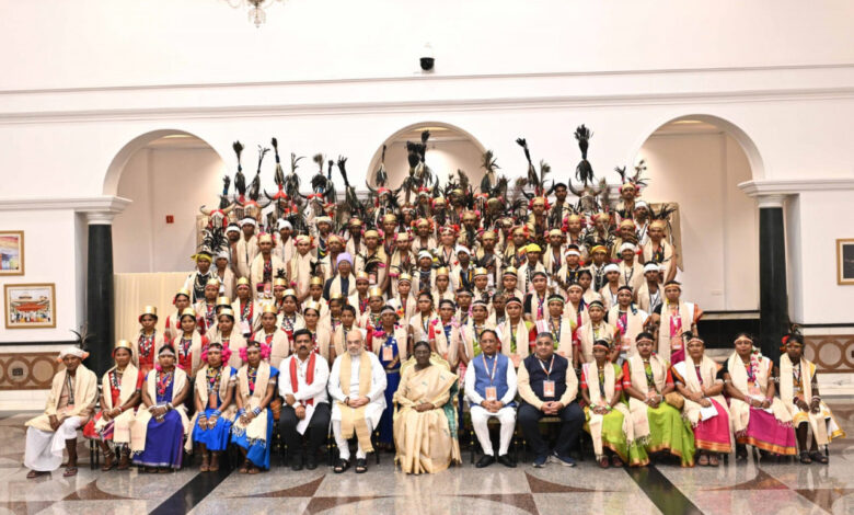 राष्ट्रपति भवन के विशेष अतिथि बने बस्तर के मांझी-चालकी : बस्तर पंडुम-2026 के विजेताओं और जनजातीय प्रतिनिधियों का हुआ विशेष सम्मान…. राष्ट्रपति भवन के विशेष अतिथि बने बस्तर के मांझी-चालकी : बस्तर पंडुम-2026 के विजेताओं और जनजातीय प्रतिनिधियों का हुआ विशेष सम्मान….