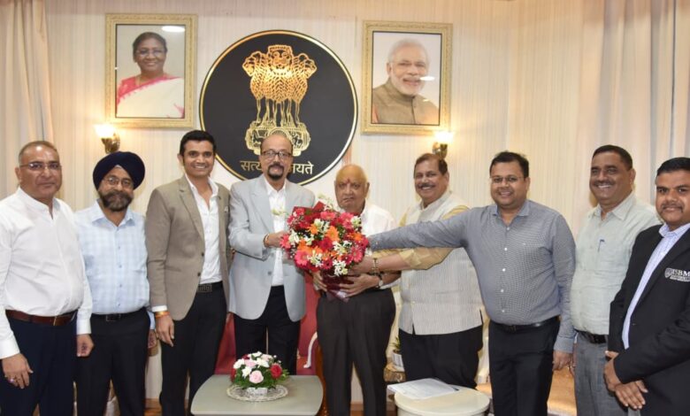 राज्यपाल रमेन डेका से निजी विश्वविद्यालयों के पदाधिकारियों ने की भेंट….