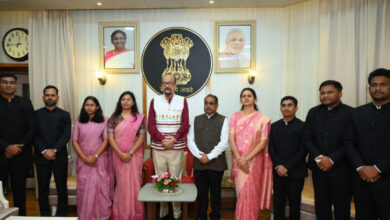 राज्यपाल रमेन डेका से प्रशिक्षु डिप्टी कलेक्टरों ने की सौजन्य मुलाकात…. राज्यपाल रमेन डेका से प्रशिक्षु डिप्टी कलेक्टरों ने की सौजन्य मुलाकात….