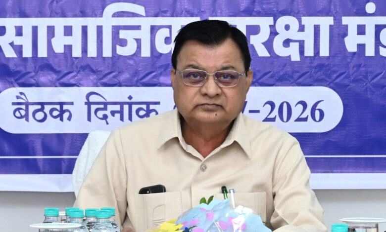 असंगठित कर्मकारों के लिए नई योजनाएं बनेगी, ई-रिक्शा सहायता योजना में अनुदान बढ़ाकर एक लाख रुपये किया जाएगा: श्रम मंत्री लखनलाल देवांगन….. असंगठित कर्मकारों के लिए नई योजनाएं बनेगी, ई-रिक्शा सहायता योजना में अनुदान बढ़ाकर एक लाख रुपये किया जाएगा: श्रम मंत्री लखनलाल देवांगन…..