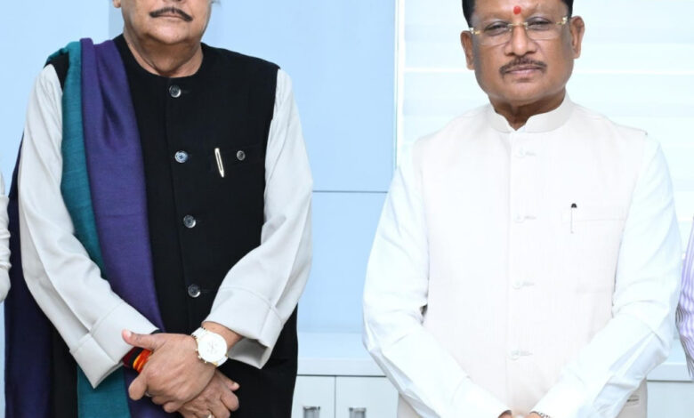मुख्यमंत्री विष्णु देव साय से झारखंड के वित्त मंत्री राधाकृष्ण किशोर ने की सौजन्य भेंट….