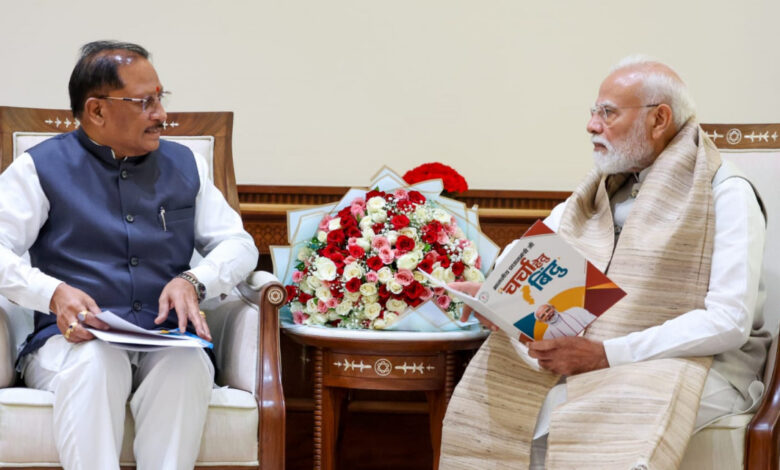 बस्तर के कायाकल्प की योजना लेकर प्रधानमंत्री से मिले सीएम साय, यूरिया प्लांट, ऑल इंडिया आयुर्वेद संस्थान और 461 गांवों में स्थायी बिजली के लिए सहयोग का आग्रह…. बस्तर के कायाकल्प की योजना लेकर प्रधानमंत्री से मिले सीएम साय, यूरिया प्लांट, ऑल इंडिया आयुर्वेद संस्थान और 461 गांवों में स्थायी बिजली के लिए सहयोग का आग्रह….