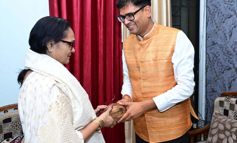 सेवा और सुशासन के 12 वर्ष: वित्त मंत्री ओपी चौधरी ने विशेष जनसंपर्क अभियान के तहत प्रबुद्धजनों से किया आत्मीय संवाद…. सेवा और सुशासन के 12 वर्ष: वित्त मंत्री ओपी चौधरी ने विशेष जनसंपर्क अभियान के तहत प्रबुद्धजनों से किया आत्मीय संवाद….