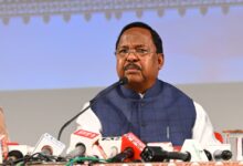 आदिम जाति विकास मंत्री रामविचार नेताम एवं प्रमुख सचिव छत्तीसगढ़ शासन सोनमणि बोरा द्वारा विभागीय गतिविधियों एवं उपलब्धियों पर छत्तीसगढ संवाद के आडिटोरियम (अटल नगर, नवा रायपुर) में आज संयुक्त रूप से प्रेस कॉन्फ्रेंस को संबोधित करते हुए।