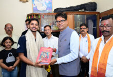 विश्व रिकॉर्ड के साथ जूनियर वर्ल्ड कप में स्वर्ण पदक जीतने वाले दिव्यांशु देवांगन का वित्त मंत्री ओपी चौधरी ने किया सम्मान….