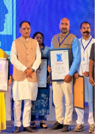 एमबीए कर मोहन चंद्राकर ने खेती को बनाया मॉडल प्राकृतिक एवं जैविक खेती को दे रहें हैं बढ़ावा…..