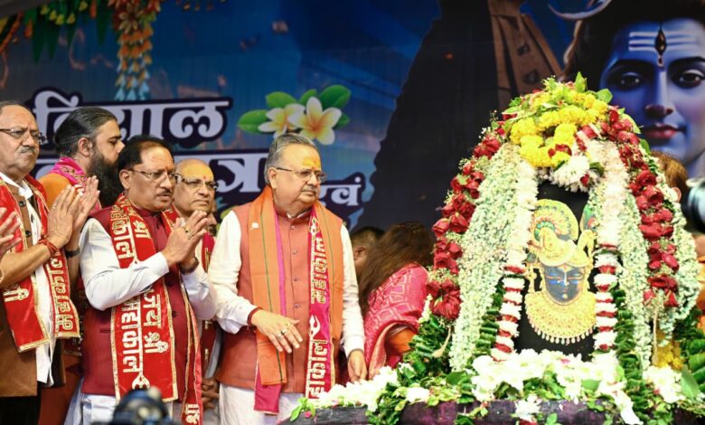 मुख्यमंत्री विष्णु देव साय ने भगवान शिव का रुद्राभिषेक कर प्रदेशवासियों के सुख-समृद्धि और खुशहाली की कामना की….