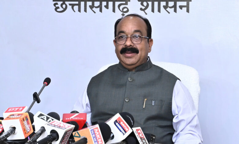 उप मुख्यमंत्री अरुण साव ने कैबिनेट की बैठक में लिए गए निर्णयों की जानकारी दी…. उप मुख्यमंत्री अरुण साव ने कैबिनेट की बैठक में लिए गए निर्णयों की जानकारी दी….
