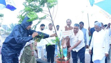 ‘एक पेड़ माँ के नाम’ अभियान से पर्यावरण संरक्षण का संदेश, मंत्री राजेश अग्रवाल ने किया वृक्षारोपण….