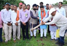 भौतिक प्रगति के साथ अपनी समृद्ध परंपरा और मानवीय मूल्यों को सहेजकर रखना ही सच्चा विकास- मंत्री टंक राम वर्मा…… भौतिक प्रगति के साथ अपनी समृद्ध परंपरा और मानवीय मूल्यों को सहेजकर रखना ही सच्चा विकास- मंत्री टंक राम वर्मा……