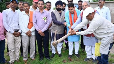 भौतिक प्रगति के साथ अपनी समृद्ध परंपरा और मानवीय मूल्यों को सहेजकर रखना ही सच्चा विकास- मंत्री टंक राम वर्मा…… भौतिक प्रगति के साथ अपनी समृद्ध परंपरा और मानवीय मूल्यों को सहेजकर रखना ही सच्चा विकास- मंत्री टंक राम वर्मा……