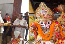 रक्षाबंधन पर राज्यपाल रमेन डेका ने भगवान जगन्नाथ के दर्शन कर बांधा रक्षासूत्र…..