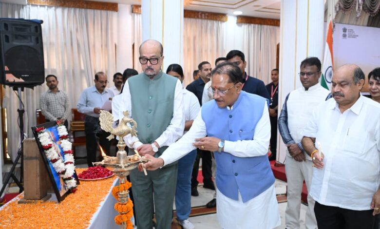 राज्यपाल रमेन डेका और मुख्यमंत्री विष्णु देव साय की उपस्थिति में लोक भवन से ‘नशा मुक्त युवा विकसित भारत संकल्प अभियान’ का शुभारंभ….