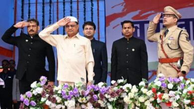 कवर्धा में देशभक्ति के उल्लास के साथ मनाया गया स्वतंत्रता दिवस, मंत्री लखन लाल देवांगन ने फहराया तिरंगा, अमर शहीदों के परिजन व 132 कर्मी सम्मानित….