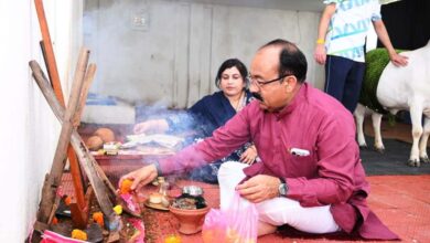 उप मुख्यमंत्री अरुण साव ने प्रदेशवासियों को दी हरेली की बधाई, गौमाता और कृषि औजारों की पूजा-अर्चना कर अच्छी फसल व खुशहाली का कामना की… उप मुख्यमंत्री अरुण साव ने प्रदेशवासियों को दी हरेली की बधाई, गौमाता और कृषि औजारों की पूजा-अर्चना कर अच्छी फसल व खुशहाली का कामना की…