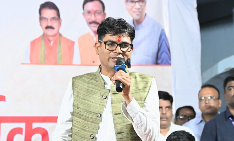 रायगढ़ के वार्ड क्रमांक 34 में आर.सी.सी. नाली निर्माण कार्य का शिलान्यास, वित्त मंत्री ओपी चौधरी ने किया शिलान्यास, नागरिकों को मिलेगी बेहतर जल निकासी की सुविधा…. रायगढ़ के वार्ड क्रमांक 34 में आर.सी.सी. नाली निर्माण कार्य का शिलान्यास, वित्त मंत्री ओपी चौधरी ने किया शिलान्यास, नागरिकों को मिलेगी बेहतर जल निकासी की सुविधा….