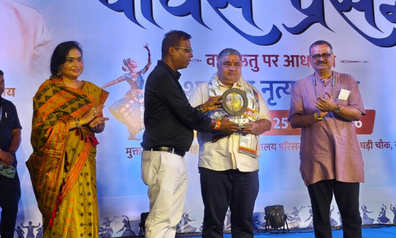 कलाकारों को मंच और सम्मान देना सरकार की प्राथमिकता- मंत्री राजेश अग्रवाल…