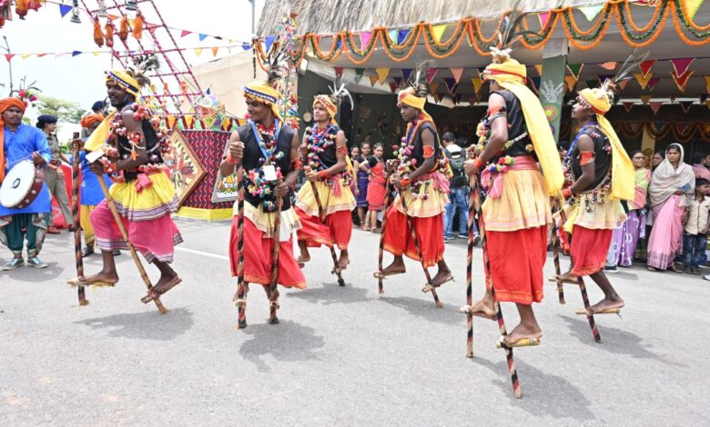 छत्तीसगढ़ के पहले पर्व हरेली पर मुख्यमंत्री निवास में सजी लोक संस्कृति की जीवंत झांकी….