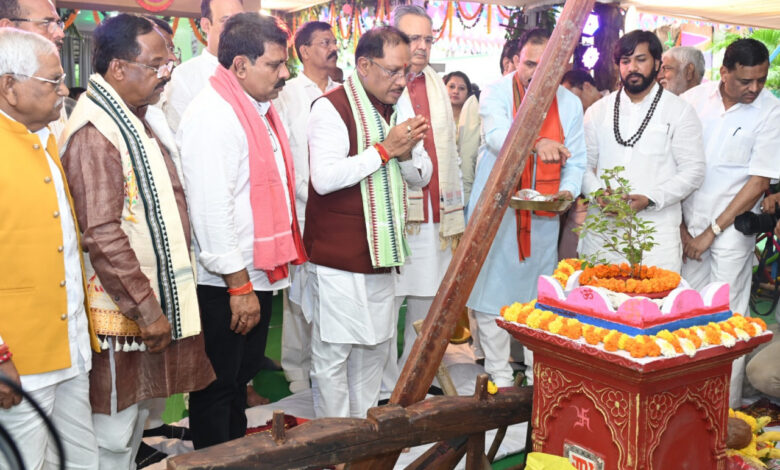 विष्णु सरकार ने बढ़ाया किसानों का मान-खेती किसानी को मिला नया संबल, कहा –  छत्तीसगढ़ की कृषि संस्कृति परंपरा व आस्था से जुड़ा है हरेली तिहार…