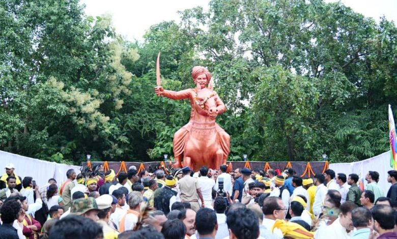 शहीद वीर नारायण सिंह का जीवन सेवा, संघर्ष और राष्ट्रप्रेम की मिसाल : उप मुख्यमंत्री अरुण साव…..