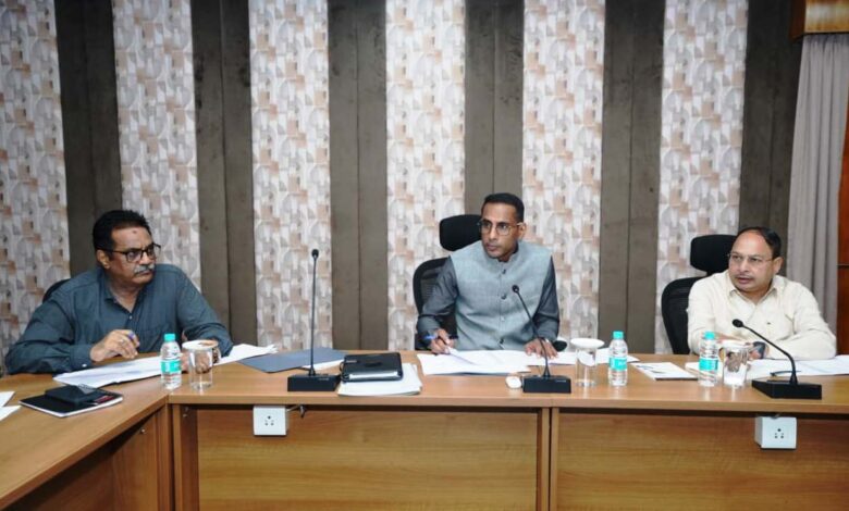 बस्तर में कनेक्टीविटी बढ़ाने विशेष जोर, सड़कों और पुल-पुलियों के काम दिसम्बर तक पूर्ण करने के निर्देश….. बस्तर में कनेक्टीविटी बढ़ाने विशेष जोर, सड़कों और पुल-पुलियों के काम दिसम्बर तक पूर्ण करने के निर्देश…..