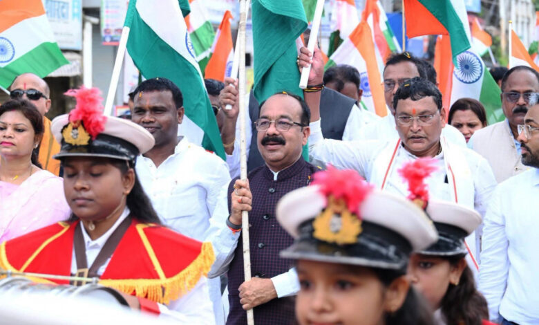 देशभक्ति से ओतप्रोत अप्रतिम उत्साह के साथ निकली तिरंगा यात्रा, उप मुख्यमंत्री अरुण साव हुए शामिल…. देशभक्ति से ओतप्रोत अप्रतिम उत्साह के साथ निकली तिरंगा यात्रा, उप मुख्यमंत्री अरुण साव हुए शामिल….